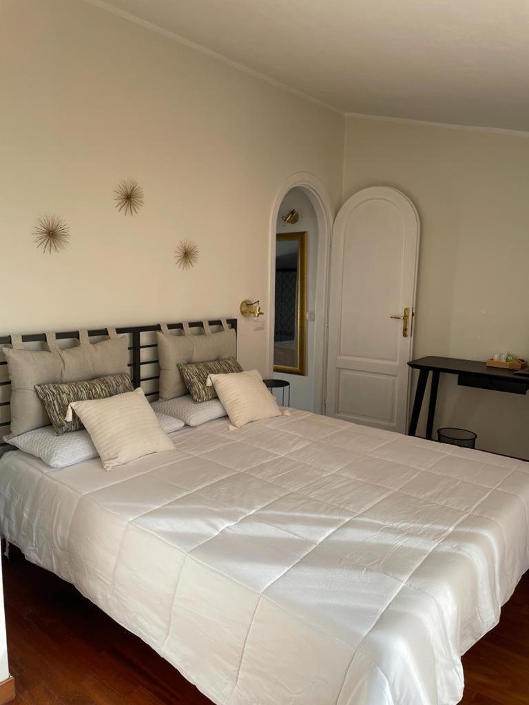 Excellent Rooms Paola'S Ольбия Экстерьер фото